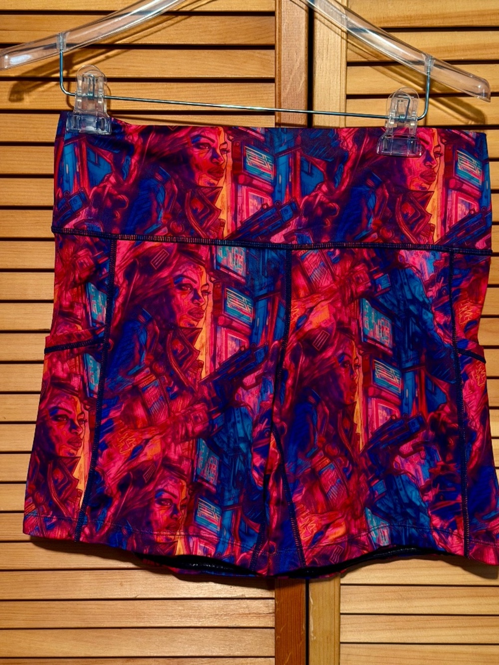CVG women’s workout shorts size L 5 inch inseam Like New